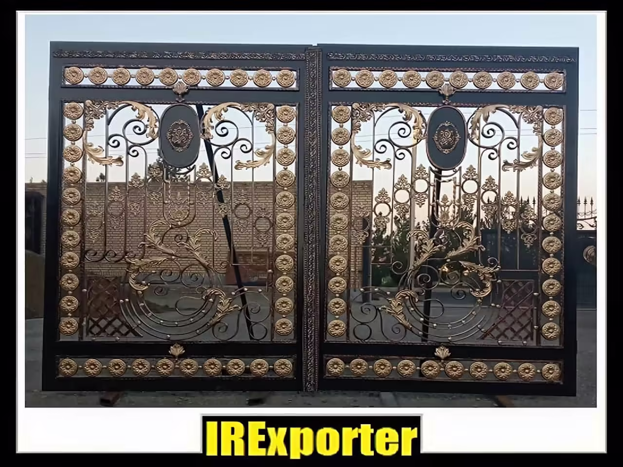 Information on types of hinged steel doors